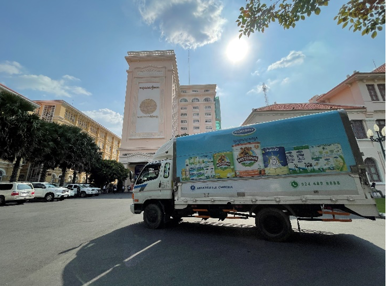 Angkormilk,[-]công[-]ty[-]con[-]của[-]Vinamilk[-]tại[-]Campuchia[-]hỗ[-]trợ[-]48.000[-]hộp[-]sữa[-]cho[-]người[-]dân[-]trong[-]“vùng[-]đỏ”[-]về[-]dịch[-]Covid-19